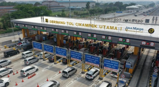 Urai Kemacetan, Contraflow di KM 41-65 Tol Cikampek Diperpanjang Hari Ini