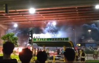 Tawuran Remaja Pakai Sajam hingga Bom Molotov di Jaktim, 8 Pelaku Diringkus