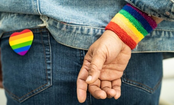 Polisi Gerebek Pesta Gay di Hotel Jaksel, 56 Pria Diamankan, Ditemukan Obat AntiHIV