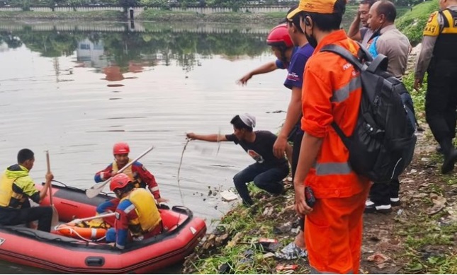 Cekcok Sama Pacar, Wanita Nekat Ceburkan Diri ke Waduk Pluit Jakut