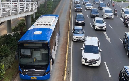 Transjakarta Sediakan Takjil Gratis ke Penumpang di 14 Koridor Selama Ramadan