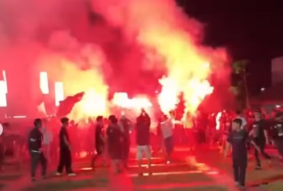 Ratusan Remaja Konvoi Nyalakan Petasan dan Flare di Bekasi Dibubarkan Polisi, Ganggu Pengguna Jalan