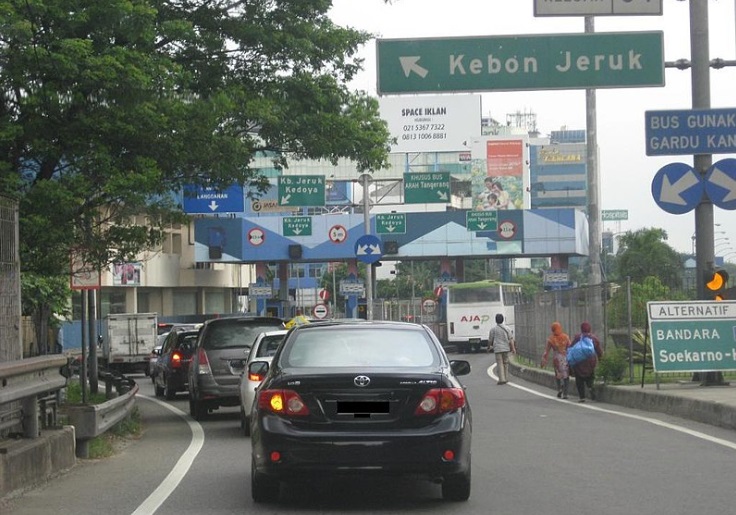 Cairkan Kemacetan, Empat Ruas Jalan di Jakbar Akan Dilebarkan Tahun Ini